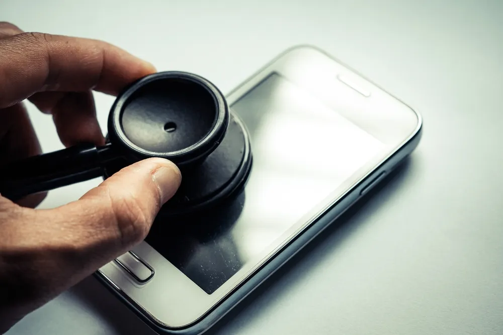 stéthoscope branché sur un iPhone
