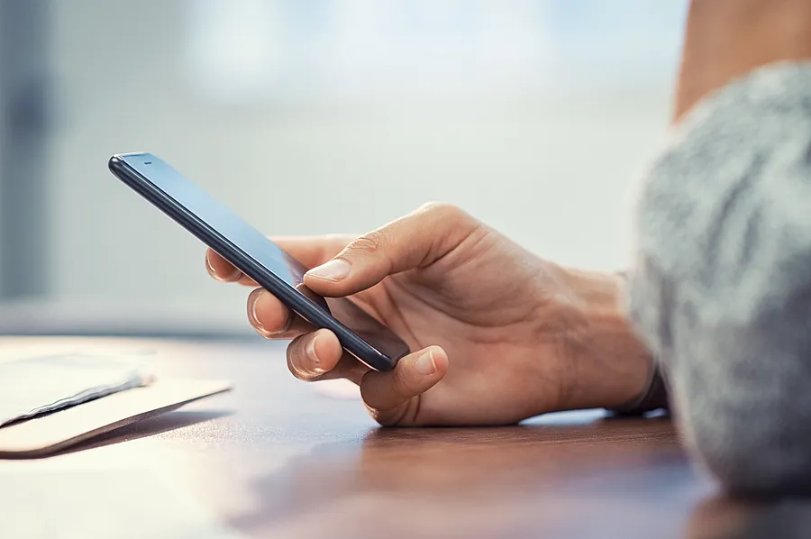 Achetez des téléphones d'occasion à prix réduit.